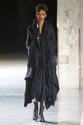 「Yohji Yamamoto」のファッションショーに巻き起こる大騒動！イタリアのファッション界が震撼！